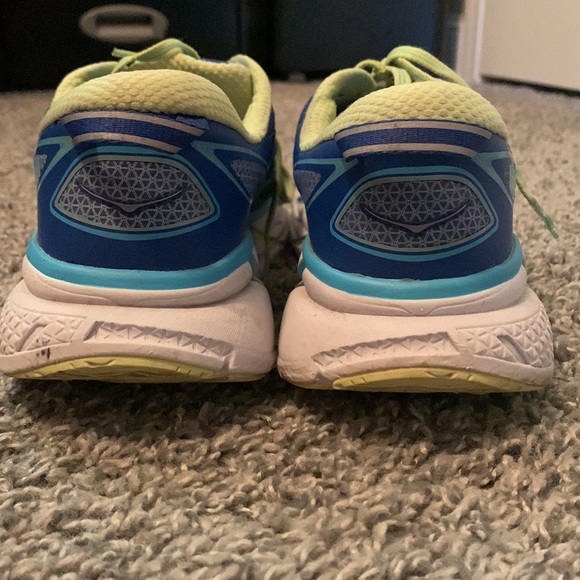 EUC Women’s size 7.5 HOKA ONE ONE Orhtolite Clifton 2 athletic shoes. - Picture 4 of 9